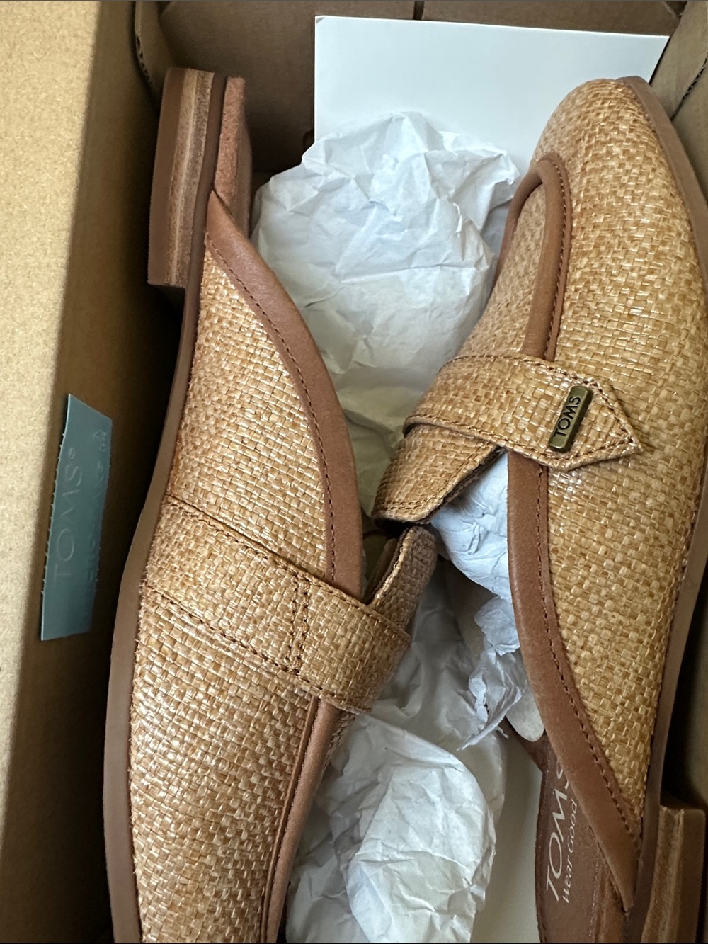 TOMS Lynette Mule in Brown Sugar Raffia/Leather